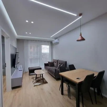 Apartman Anika 2 *